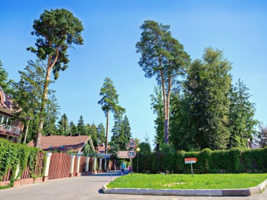 Коттеджный поселок X-Park по Рублево-Успенскому шоссе в 15 км от Москвы. Элитная недвижимость в КП X-Park в Подмосковье - Лесной простор-3 - 100