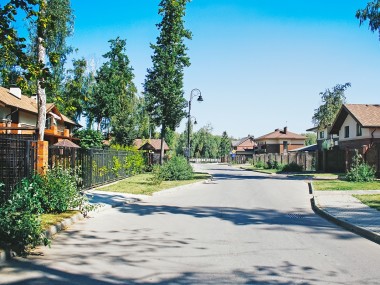 Коттеджный поселок Президент по Калужскому шоссе в 9 км от Москвы. Элитная недвижимость в КП Президент в Подмосковье - Антоновка - 20245