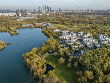 Коттеджный поселок 10 ярдов по Рублево-Успенскому шоссе в 5 км от Москвы. Элитная недвижимость в КП 10 ярдов в Подмосковье - Остров фантазий - 25185