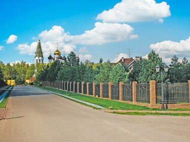 Коттеджный поселок Балтия по Новорижскому шоссе в 19 км от Москвы. Элитная недвижимость в КП Балтия в Подмосковье - Кедры - 2922
